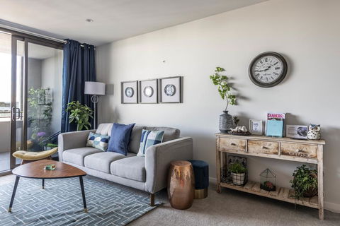 SPACIOUS BRAND NEW // 1BR // IN GORGEOUS BARTON - e-Seniors 2