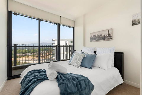 Spacious Luxury 3Br Top Location , WiFi, Gym, Pool - e-Seniors 2