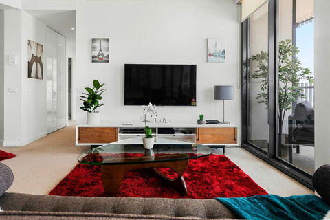 Spacious Luxury 3Br Top Location , WiFi, Gym, Pool - e-Seniors 0