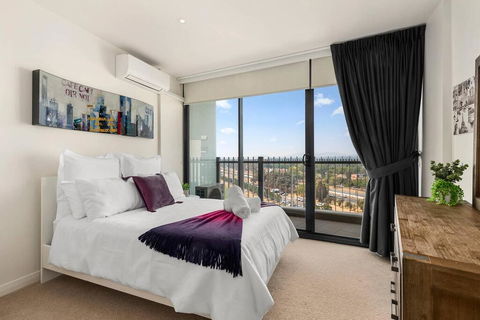 Spacious Luxury 3Br Top Location , WiFi, Gym, Pool - e-Seniors 3