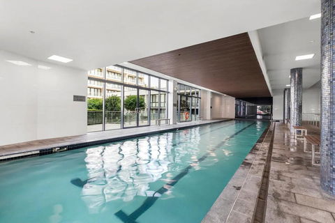 Spacious Luxury 3Br Top Location , WiFi, Gym, Pool - e-Seniors 1
