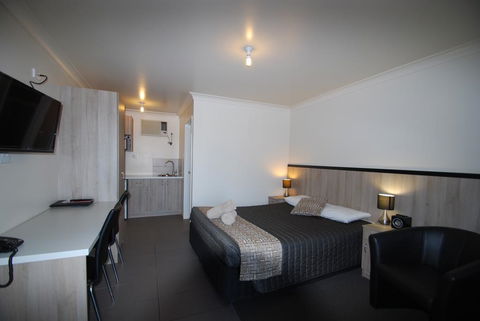 Starline Motor Inn - e-Seniors 3