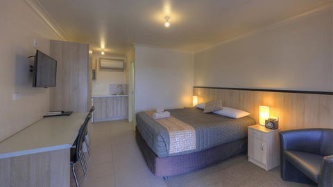 Starline Motor Inn - e-Seniors 0