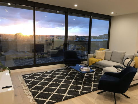StayCentral Essendon Escape Sub-penthouse - e-Seniors 2