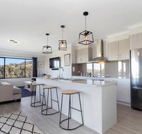 STELLAVISTA - 4 bedrooms free wifi views - e-Seniors