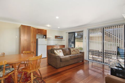 Strathmore Lodge - e-Seniors 2