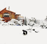 STUNNING HOME WITH AMAZING VIEWS - just 20 mins to the city and only 10 to MONA - e-Seniors