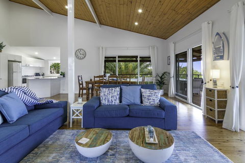 Stylish Renovated Home - Ocean Views - Fireplace - e-Seniors 3