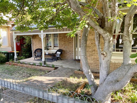 SUMMER HOUSE - CENTRAL LOCATION Near PARK - e-Seniors 1