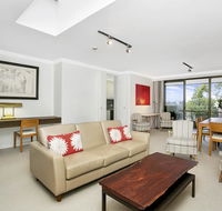Sunny and Spacious Two Bedroom Apartment - SPF13 - e-Seniors