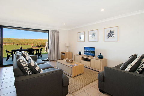 Sunrise Reef Unit 4 - Lennox Head - e-Seniors 3