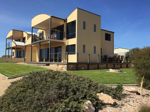 Sunset Cove Beach House - e-Seniors 0