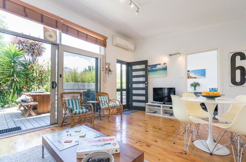 Sunset Over Sea Rosebud McCrae - e-Seniors 1