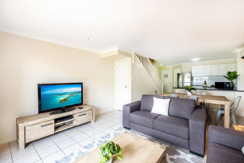 Sunset Waters Apartments - e-Seniors 1