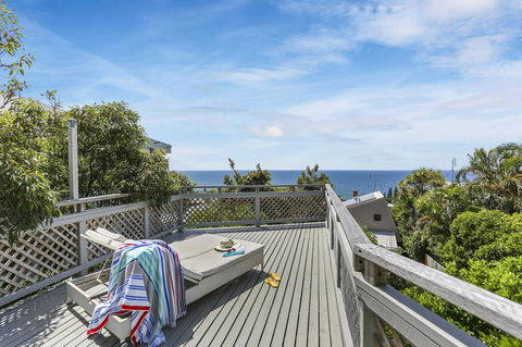 Sunshine Beach Shack - e-Seniors 0