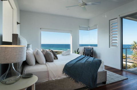 Sunshine Coast White House - e-Seniors 1