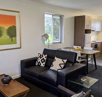 Superb 2 BR Apartment Minutes to CBD- Cen8 - e-Seniors