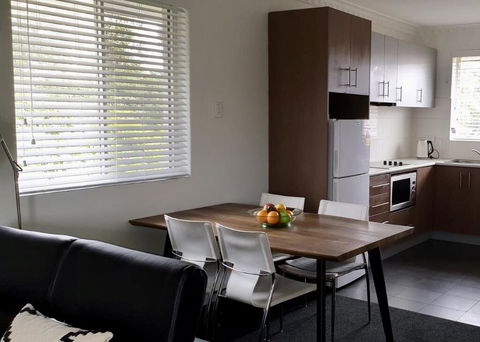 Superb 2 BR Apartment Minutes To CBD- Cen8 - e-Seniors 1