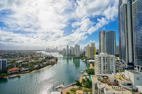 Superb Surfers Paradise Apartment - Top Location! - e-Seniors 1