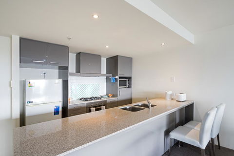 Superb Surfers Paradise Apartment - Top Location! - e-Seniors 2