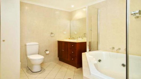 Superior Apartment With Views - e-Seniors 1