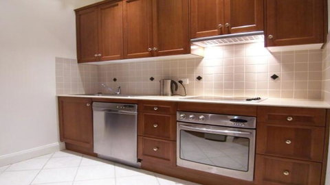 Superior Apartment With Views - e-Seniors 3