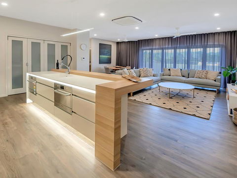 Superior Luxury Apartment In The City - e-Seniors 2