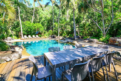 Superior Poinciana 011 On Hamilton Island - e-Seniors 2