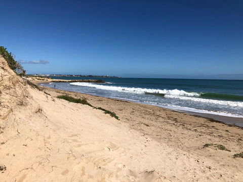 Surf And Sun In Silver Sands - e-Seniors 1