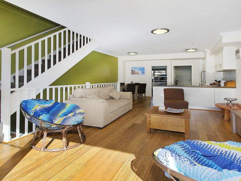 Surf Beach Townhouse - e-Seniors 3