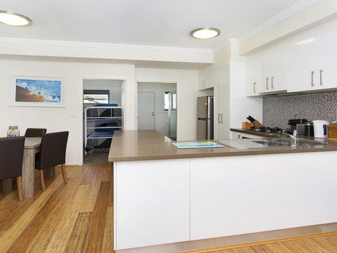 Surf Beach Townhouse - e-Seniors 1