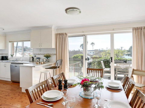 Surf Beach Views - Quiet Position, Close To Beach - e-Seniors 1