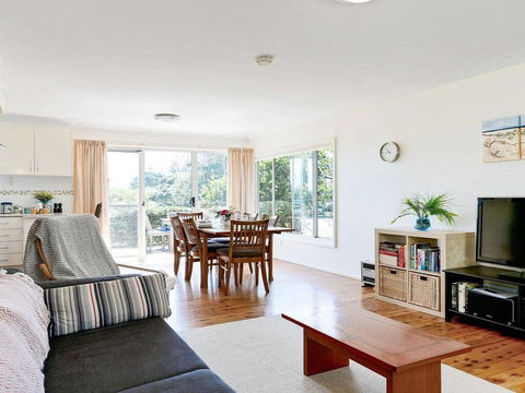 Surf Beach Views - Quiet Position, Close To Beach - e-Seniors 3