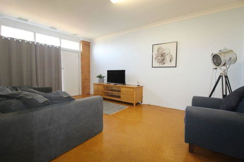 Surf Break & Ocean Break - e-Seniors 3