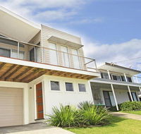 Surf Mist - contemporary seaside duplex - e-Seniors