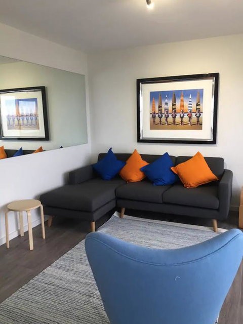SurfSide Escape In Coogee - e-Seniors 3
