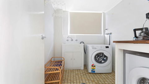 Surfspray 2 - Pebbly Beach - e-Seniors 2