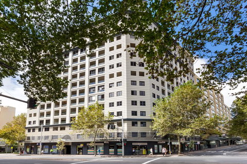 Surry Hills Fully Self Contained Modern 1 Bed Apartment (1012ELZ) - e-Seniors 0