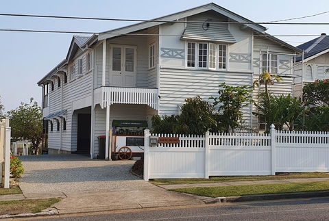 Sustainable B&B By The Bay - e-Seniors 0