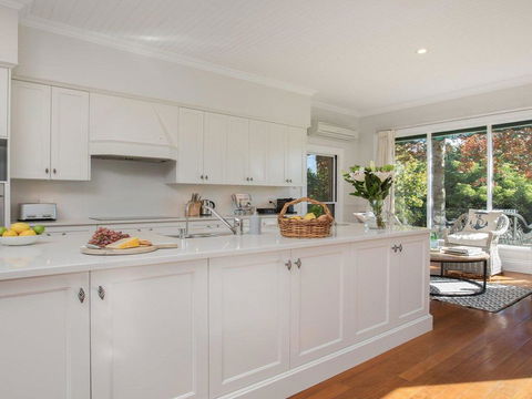 Sutton Downs - Renovated Country Home On 100 Acres - e-Seniors 2
