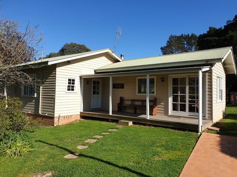 Sutton Forest Cottage - e-Seniors 0