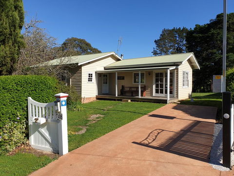 Sutton Forest Cottage - e-Seniors 1