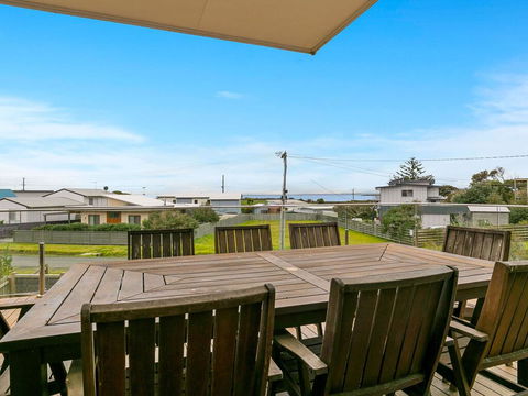 Swan Bay Views - e-Seniors 3