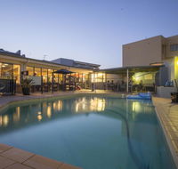 Sydney Beachouse YHA - e-Seniors