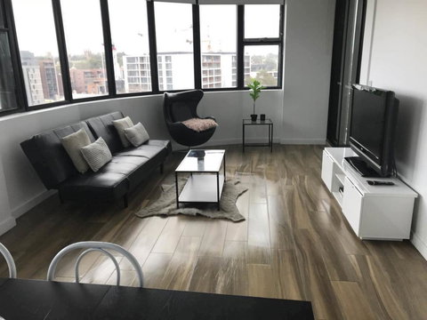Sydney CBD, Live Like You're At Home (W/Parking) - e-Seniors 1