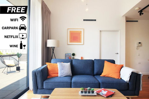 Sydney Central UTS- Stylish 3BR Private Apartment - e-Seniors 0