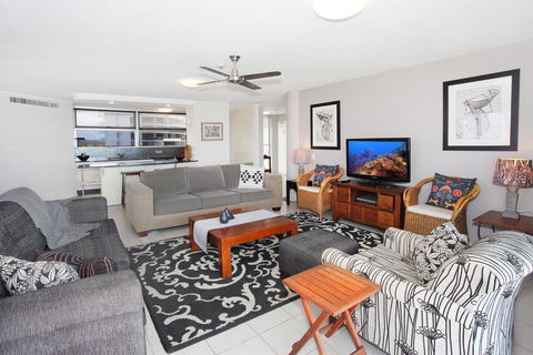 Syrenuse 22 - 3 BDRM Oceanview Apt On Esplanade - e-Seniors 3