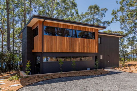 Tallwood 24, NARRWALLEE - e-Seniors 0