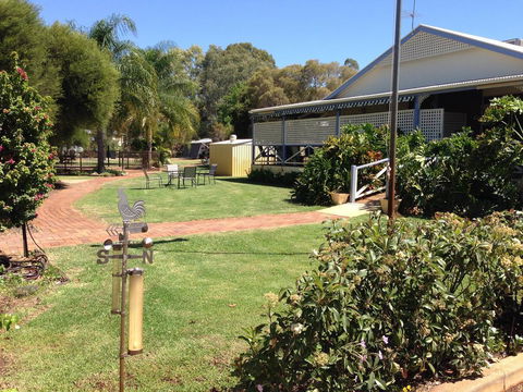 Tambo Mill Motel & Caravan Park - e-Seniors 1