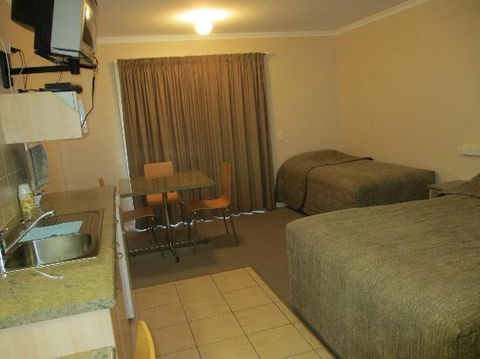 Tambo Mill Motel & Caravan Park - e-Seniors 3